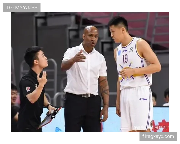 AC米兰在强强对话中表现波动,关键战输出稳定性面临考验 AC米兰在强强对话中表现波动,关键战输出稳定性面临考验